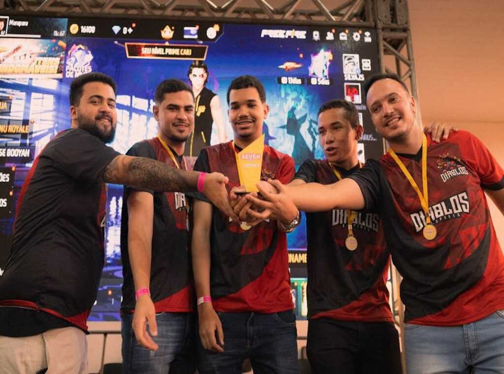 communication esports success