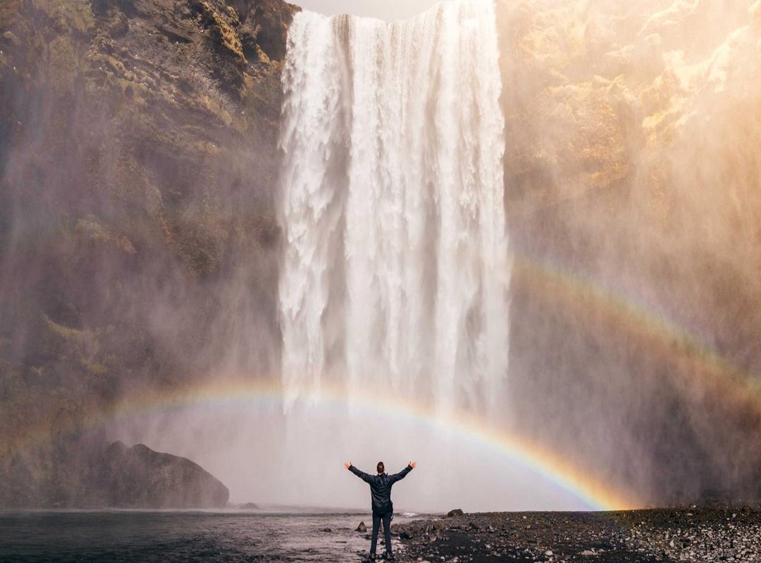 Beyond the Game: Her Influence on the eSports Community